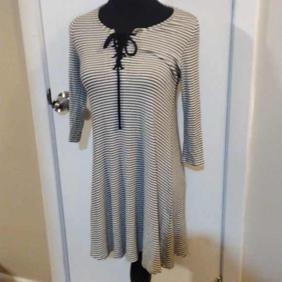 💜5/$25💜 Size Small - Picture 3 of 6